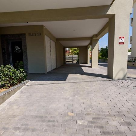 Olive 103 Apartment Peraía Екстериор снимка